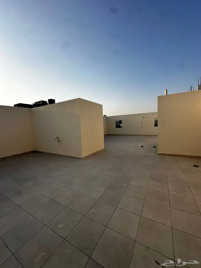 للبيع دورين في الحمراء 6
