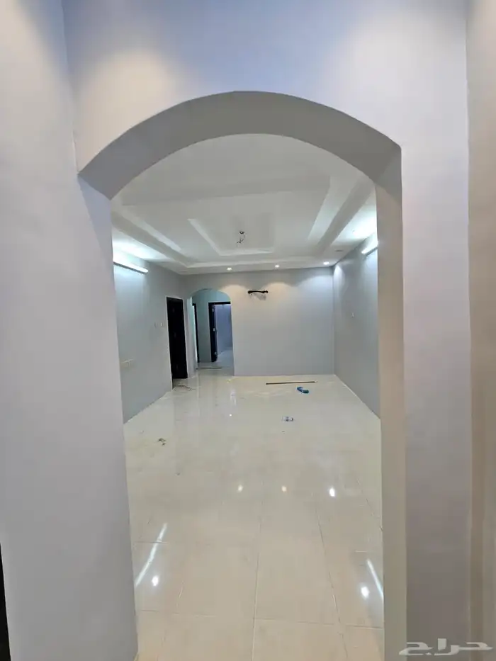 عمارة للبيع بمخطط شاطئ1 مكونة من دورين وملحق 3