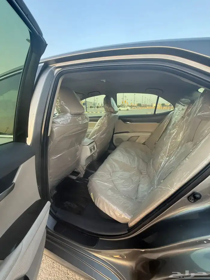 Toyota camry LE hybrid 5