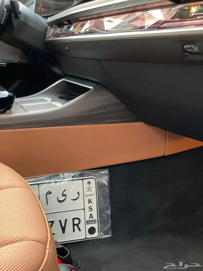 بي ام دبليو 2026 -735i اسود ميتاليك(ياقوت) 12