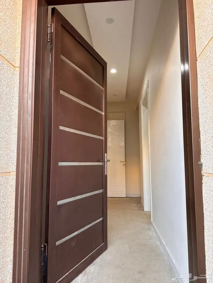 شقه للبيع حي اليرموك 4