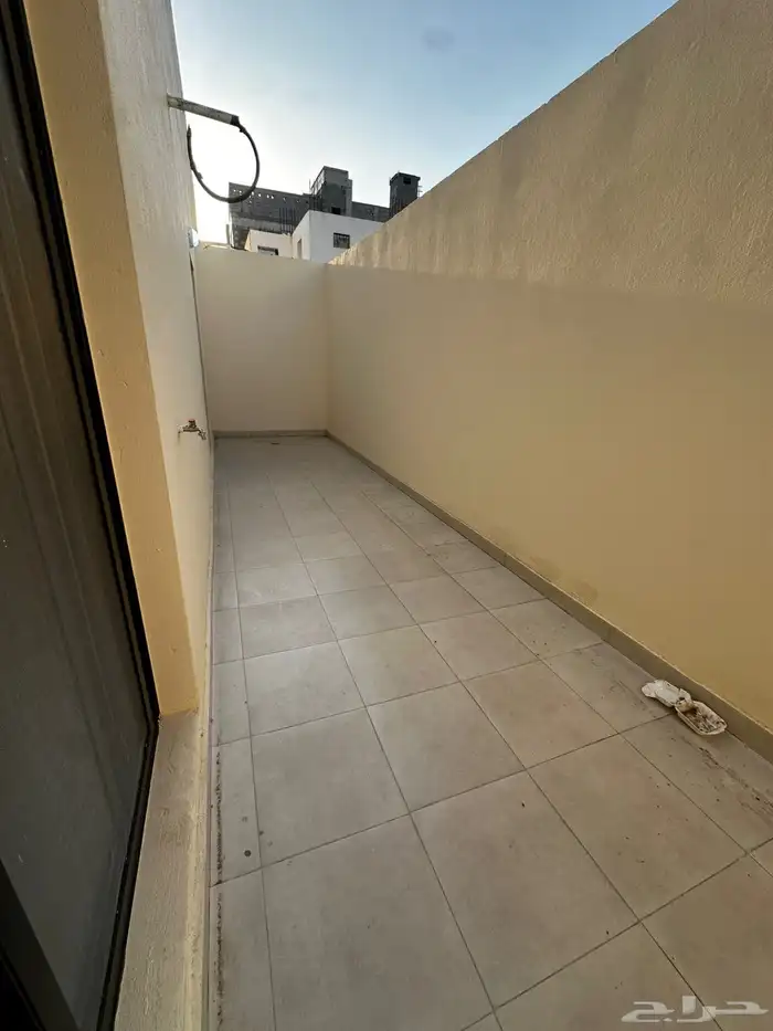 للبيع دورين في الحمراء 16