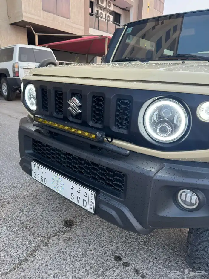 سوزوكي جمني 2022 12