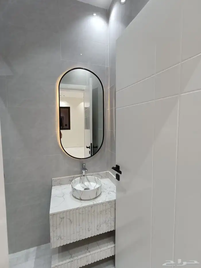 شقه أرضي مدخل مستقل تشطيبات Vib حي الضيافة 18