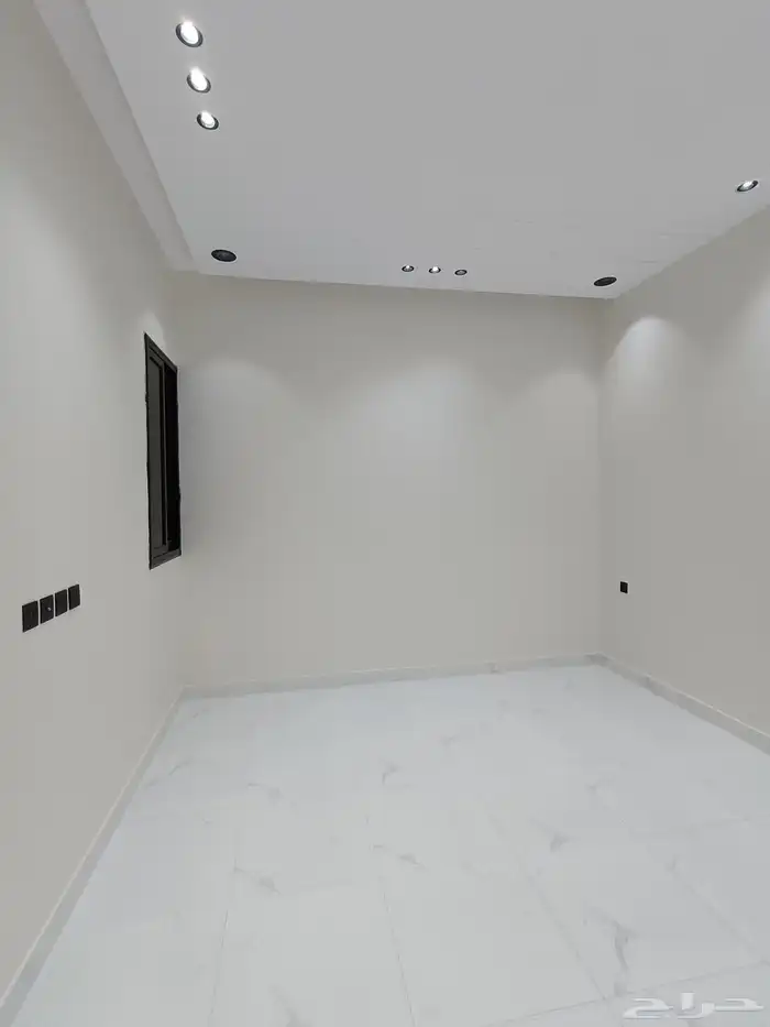 شقه أرضي مدخل مستقل تشطيبات Vib حي الضيافة 13