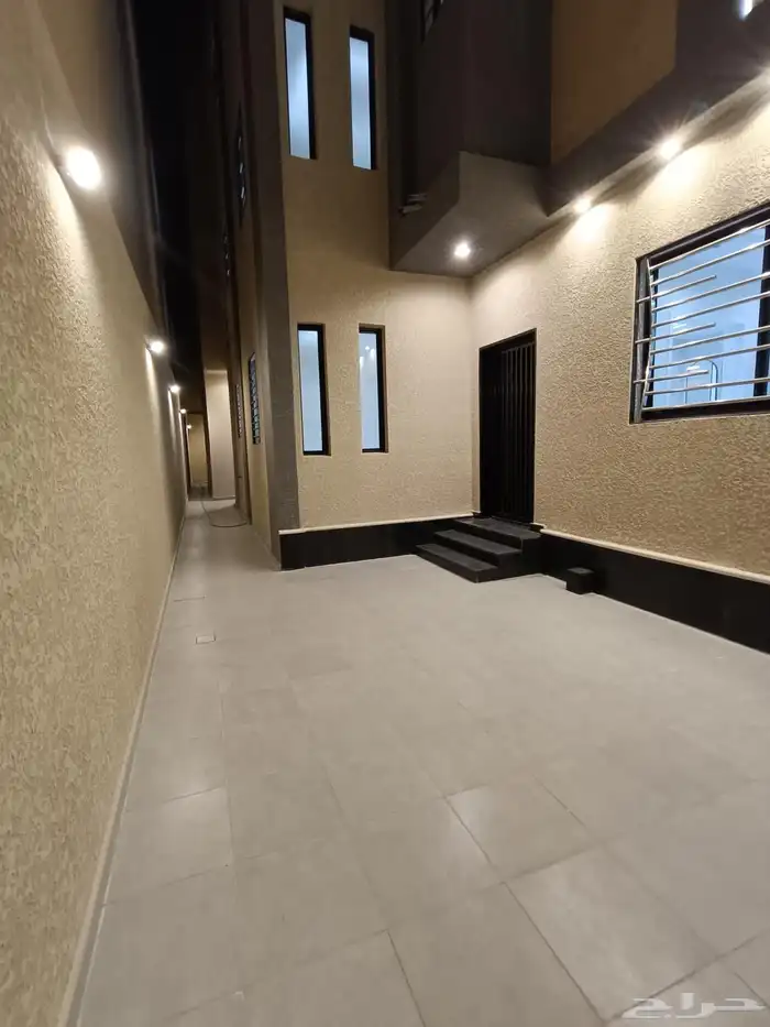 شقه أرضي مدخل مستقل تشطيبات Vib حي الضيافة 1
