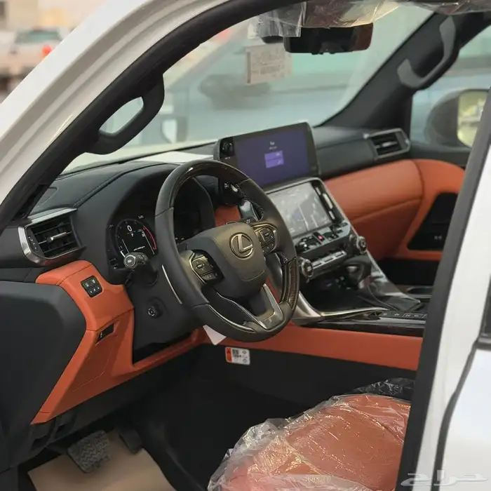 لكزس LX600 VIP موديل 2025 عرض دفعتين 0 فائدة 5