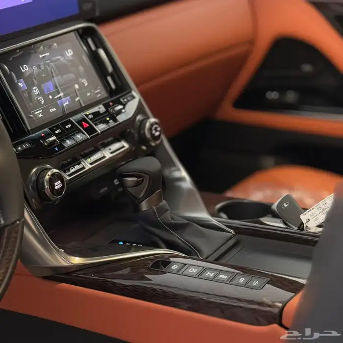 لكزس LX600 VIP موديل 2025 عرض دفعتين 0 فائدة 8