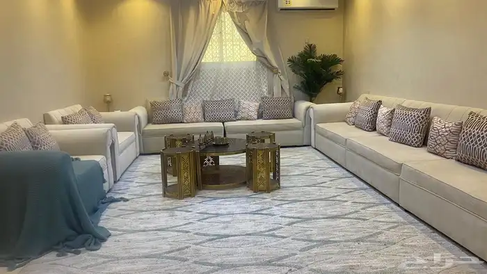 اثاث كنب مع الطاولات مع السجاده 1000 ريال 0