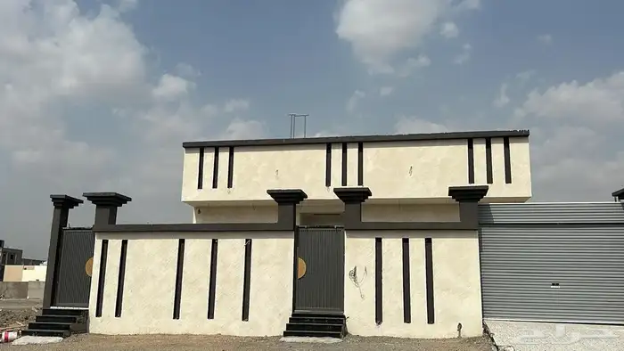 فيلا للبيع ولي العهد 9 الياسمين على شارع 54م 0
