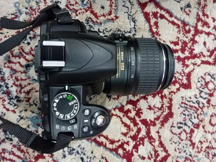 نيكون دي 3100 كاميرا احترافية. 14.2 ميجابيكسل 18 مم - 55 6