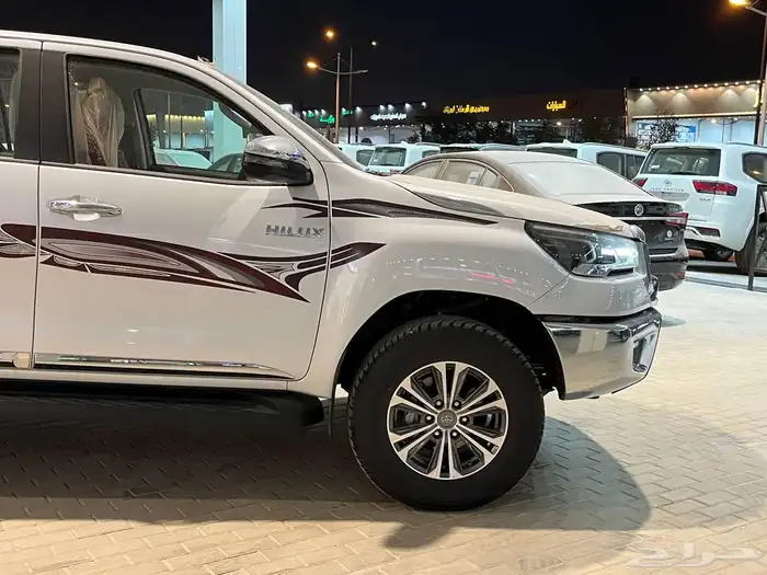 تويوتا هايلكس غمارتين فل كامل بنزين م 2025 9