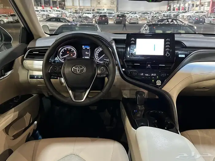 تويوتا كامري 2021 GLE بنزين فل كامل 7