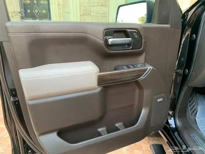 للبيع سلفرادوا 2021 Z71 غمارتين ( TRAIL BOSS ) 26