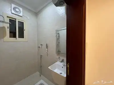 استديو للايجار غرفة و مطبخ ودورة مياه حي شوران بمكيف index
