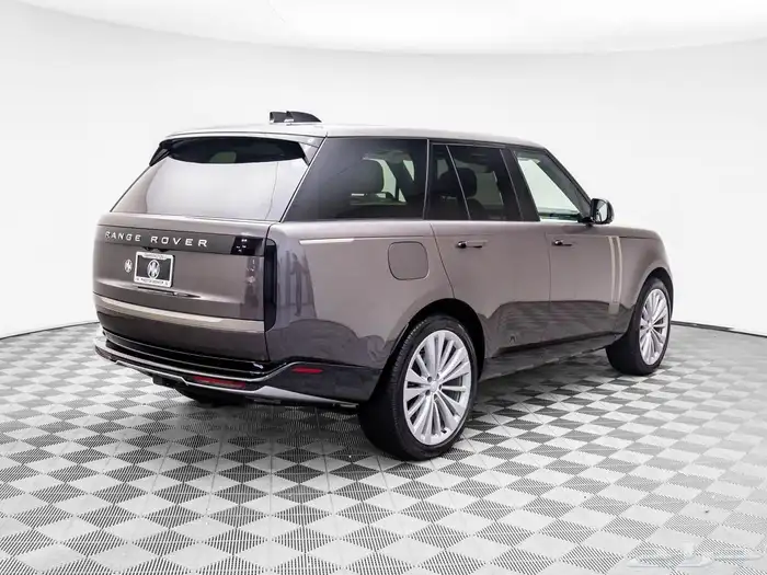 2025 Land Rover Range Rover AWD 4D Sport فل موصفات 6