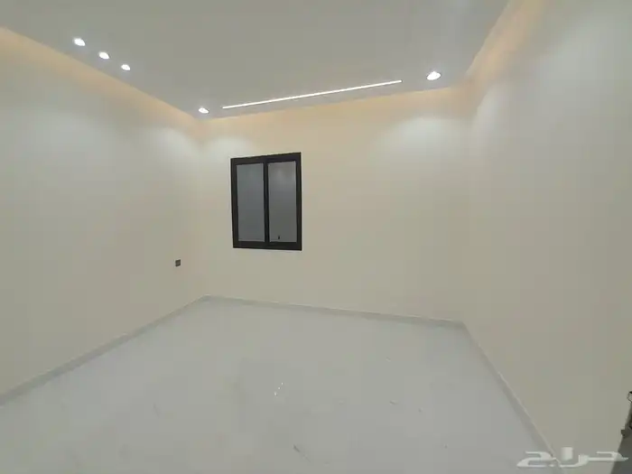 للبيع دور ارضي مع ملحق بمدخل سيارة تشطيبات فاخره بسعر 830الف 15