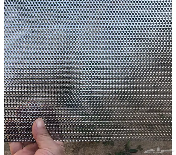 شبك حديد مقلفن - صفيحة مثقبة 2