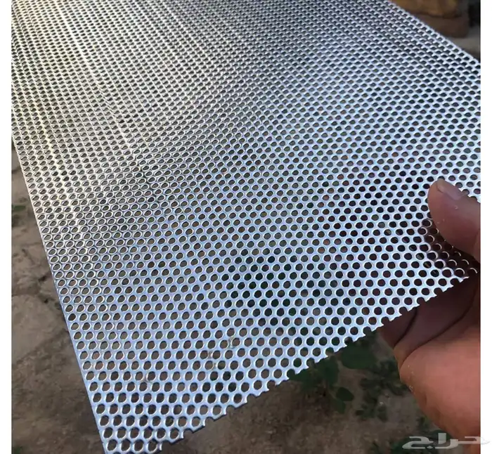 شبك حديد مقلفن - صفيحة مثقبة 1