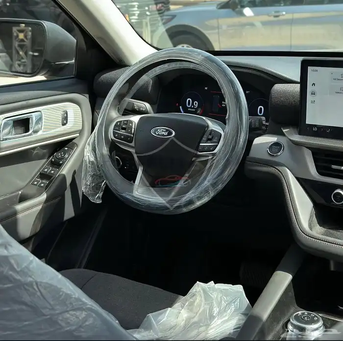 فورد اكسبلورر كمفورت أستاندر 2025 10