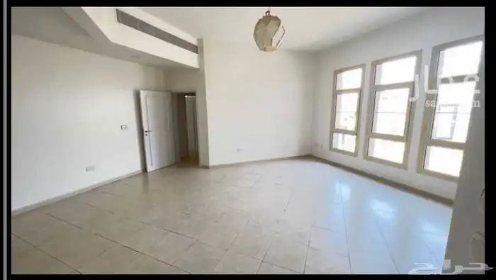 فيلا في حي المورس 2