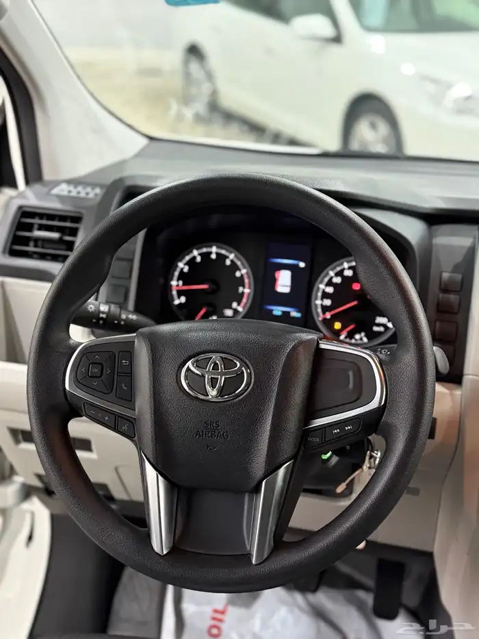 تايوتا هايس ( بضاعة ) 2025 بنزين 11