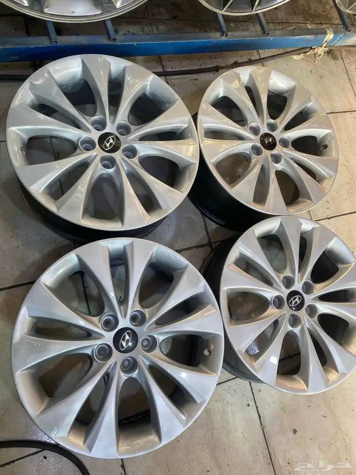 طقم جنوط ازيرا مقاس 18اصليه وكاله 2012 1