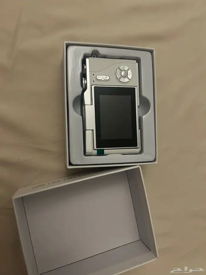 كاميرا جديده غير مستخدمه له البيع 2