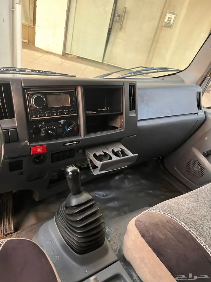 للبيع ايسوزو دينه 2020 نظيفة جدا 5 متر 4