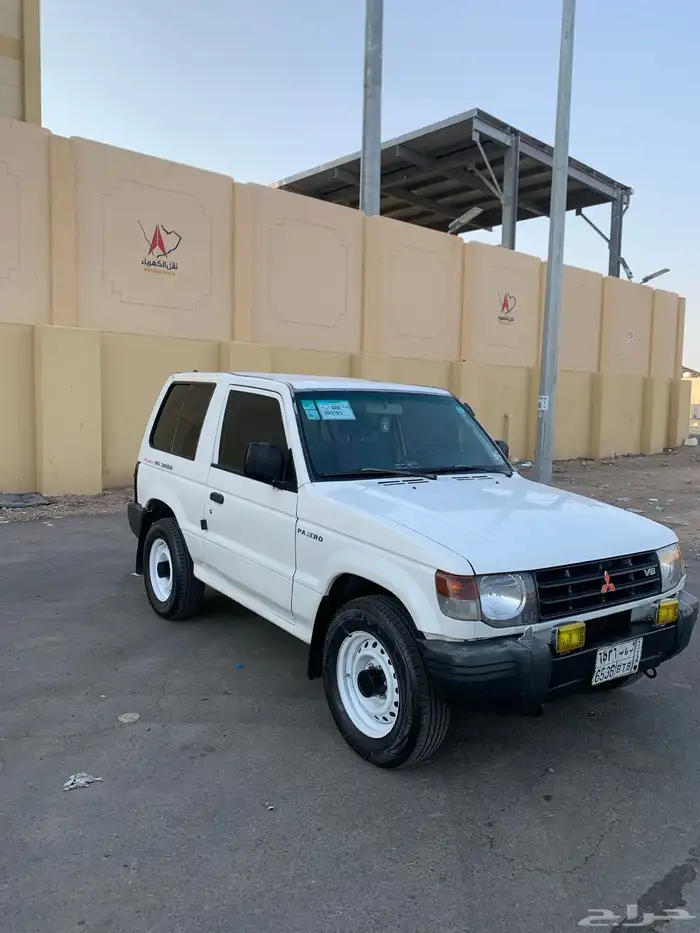 باجيرو 2000 1