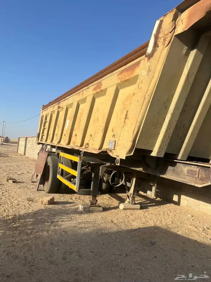 صندوق قلاب نظيف وسليم من الكسور 2