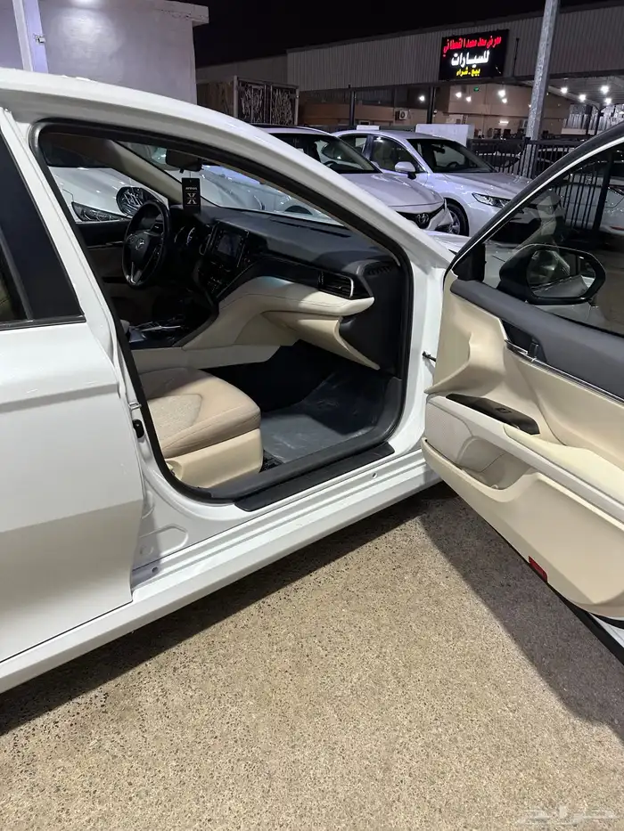 تويوتا كامري 2022 هايبرد 15