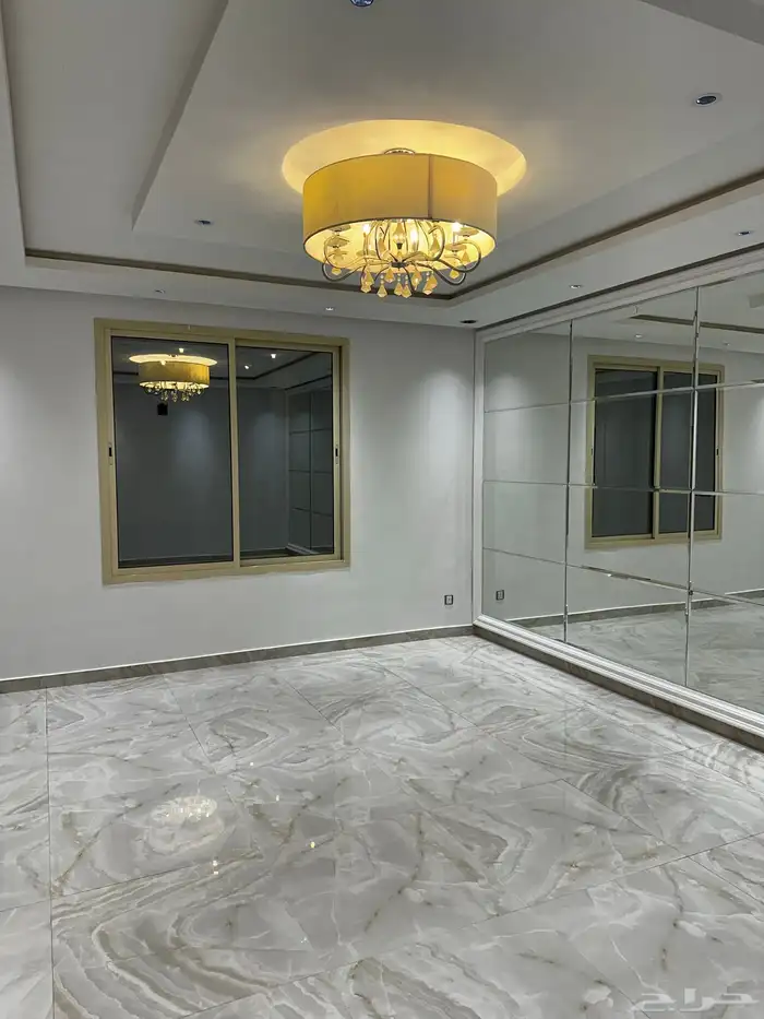 فلة لليجار مساحة 450 2