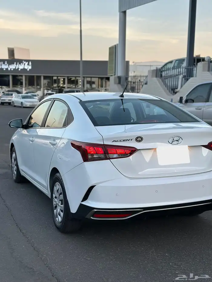 اكسنت 2023 ابيض 9