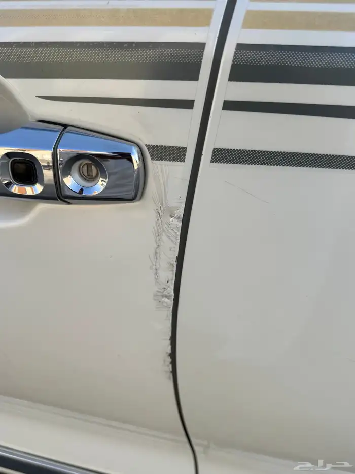 لاندكروزر VXR مجهز كامل 4