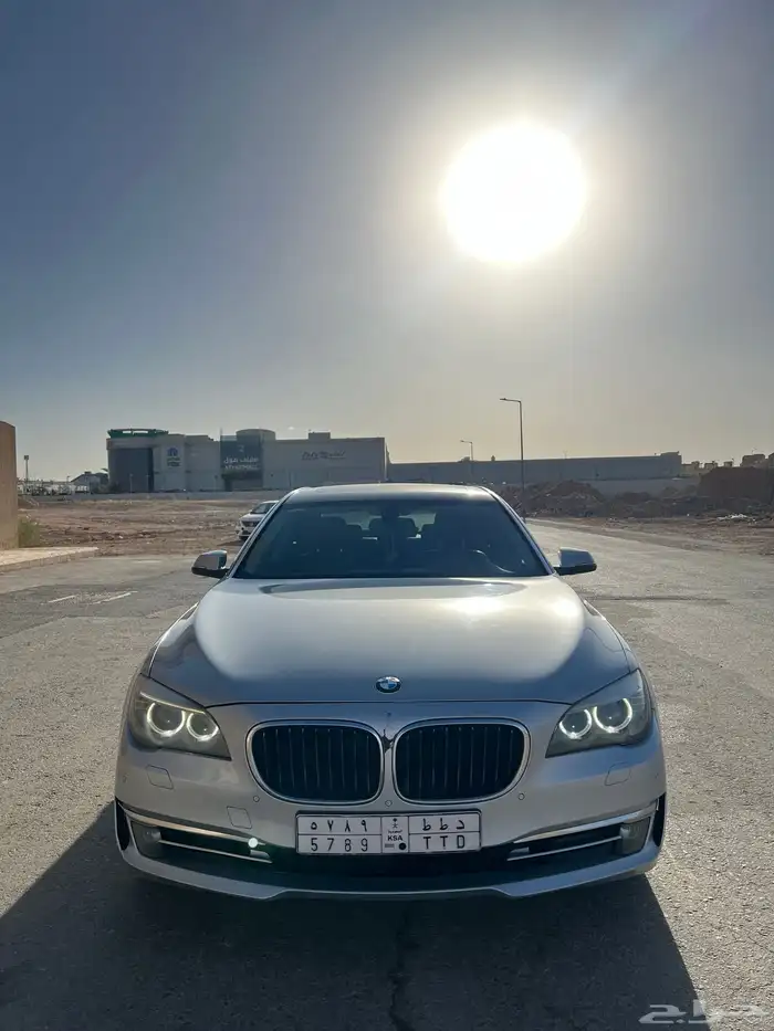 بي ام دبليو 730 2014 0