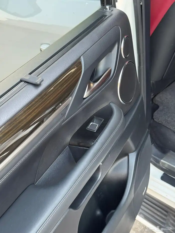 لكزس 2016 LX570 فل كامل 9