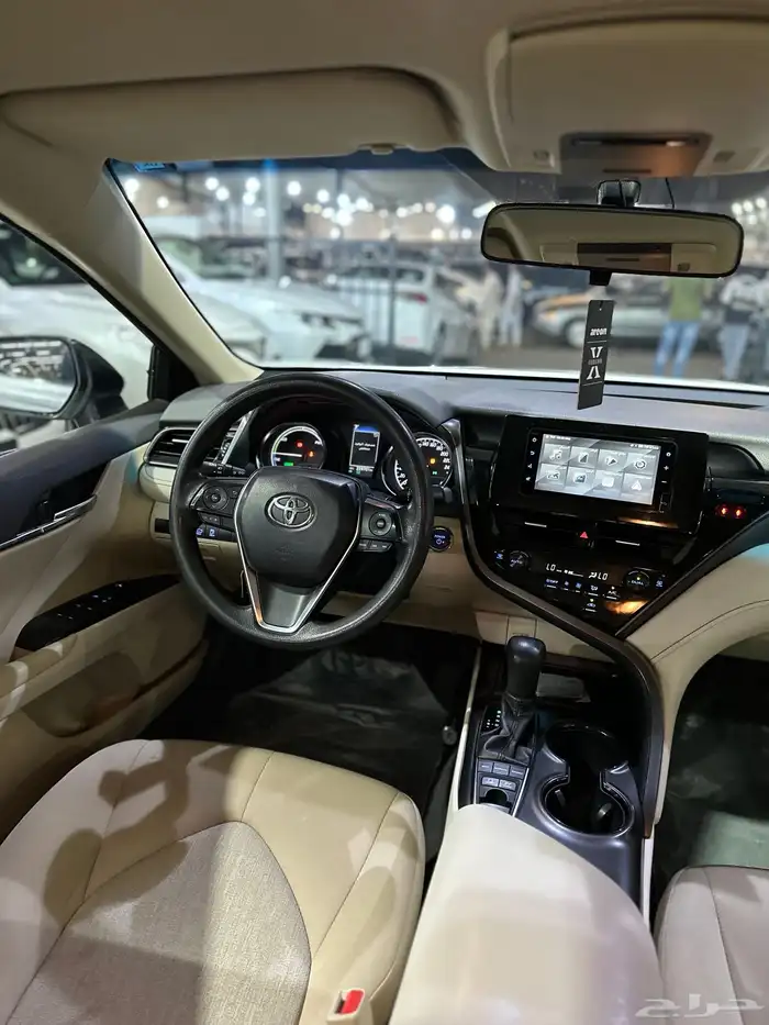 تويوتا كامري 2022 هايبرد 8