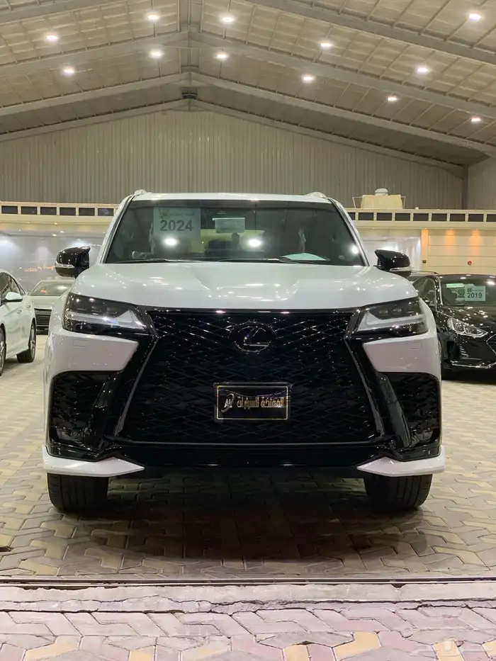 لكزس 600 LX فل كامل 2024 سعودي 0