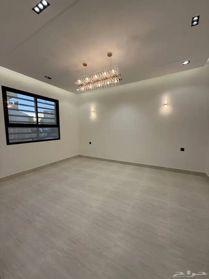 للبيع شقق ارضيه وشقق علويه تشطيب VIP ف ابها حي الموظفين 4