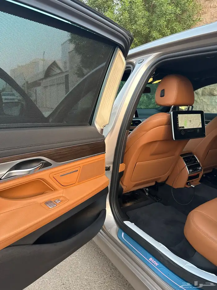 بي ام دبليو 730Li BMW فئة البزنس 4