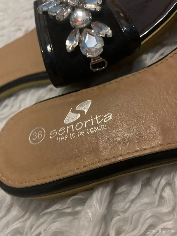 9 احذيه بسعر مغري 24