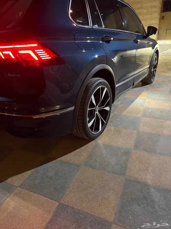 VW Tiguan R-Line -2.0 Turbo -2023 14