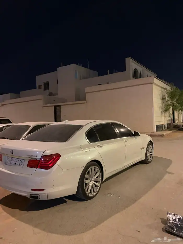 بي ام 2010 حجم 730 4