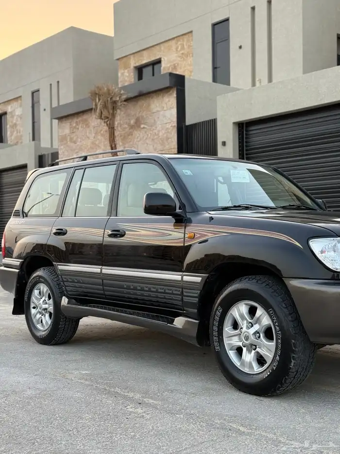 لاندكروزر GXR جكسار فل قير عادي 2005 - لون اسود 8