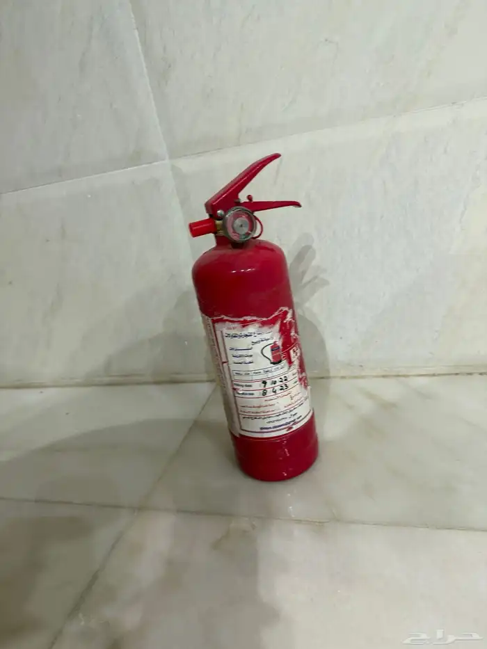 أربع طفايات حريق 2