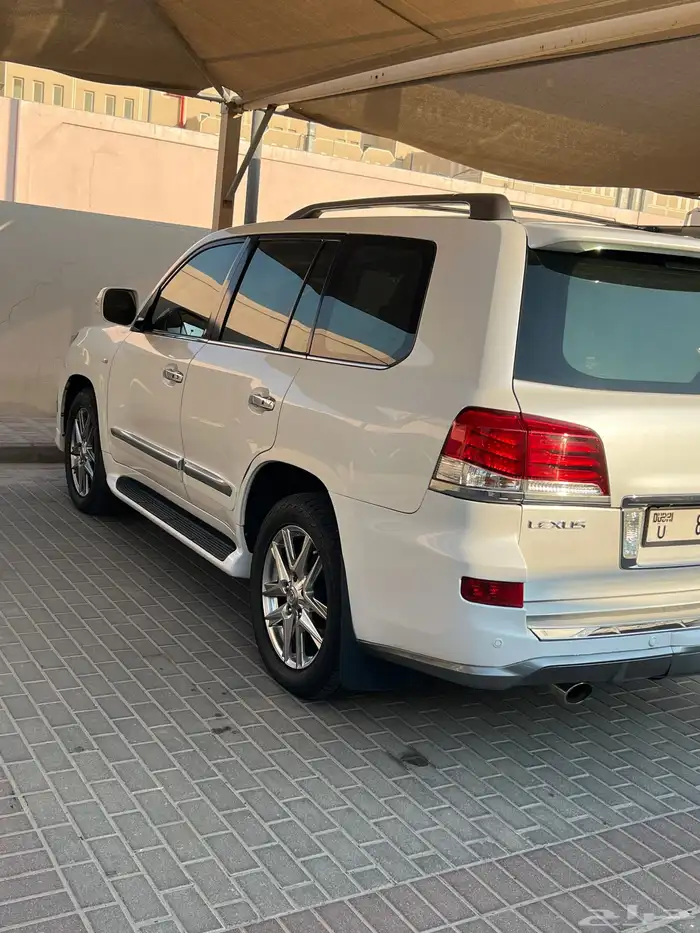 جيب لكزس LX570 مديل 2009 لوايح دبي 4