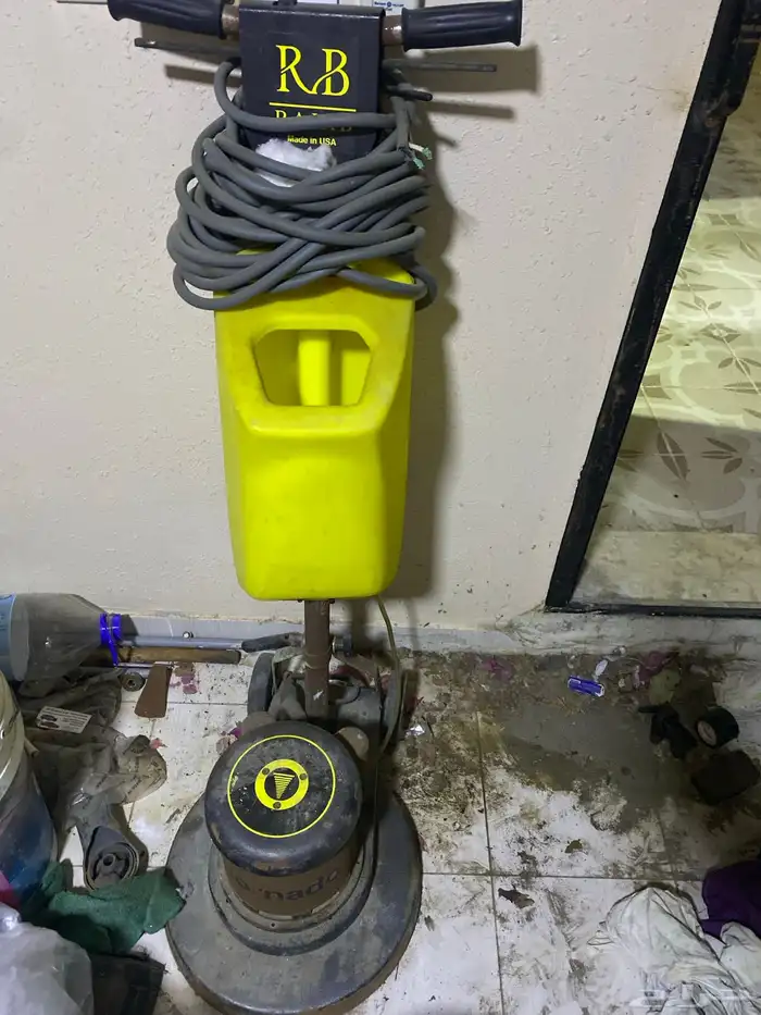 مستلزمات تنضيف البلاط وتلميعه 15