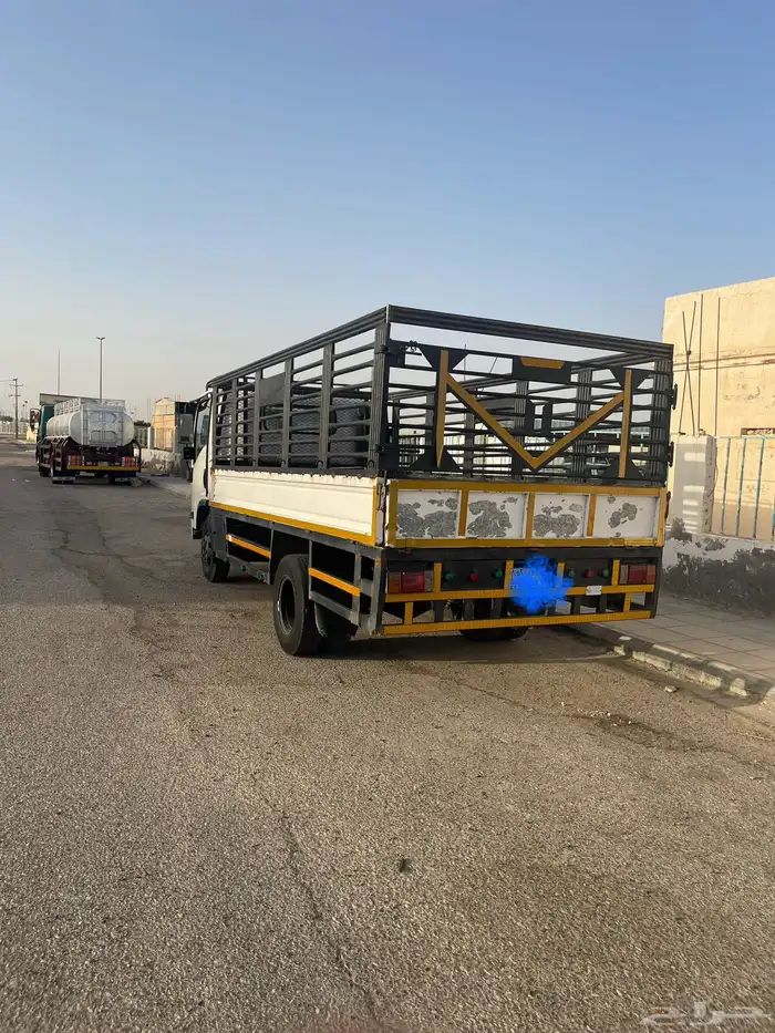 للبيع ديانه ايسوزو صندوق 3