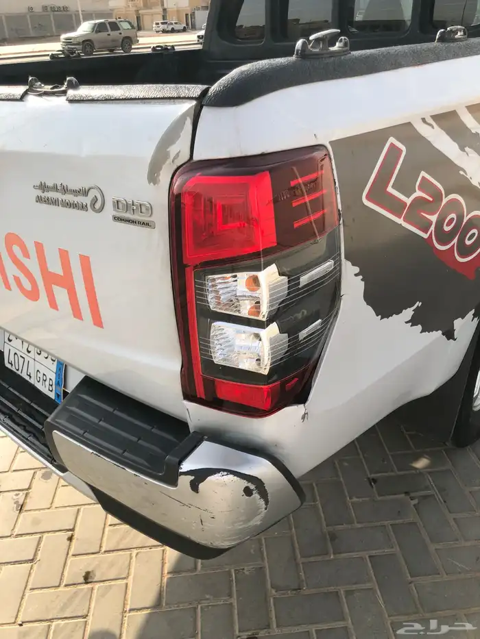 ميتسوبيشي 2021 L200 دبل قير عادي 3